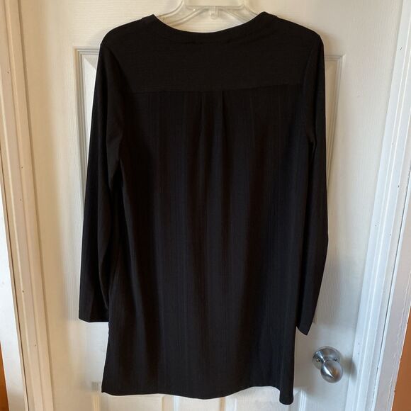 Susan Graver Blouse Women’s Size Medium Black Button Up V Neck - Picture 6 of 8